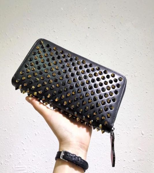 2021 new men long style panelled spiked clutch women patent genui leather mixed color rivets bag clutches lady long purses wit8177503, Red;black
2021 new men long style panelled spiked clutch women patent genui leather mixed color rivets bag clutches lady long purses wit8177503, Red;black