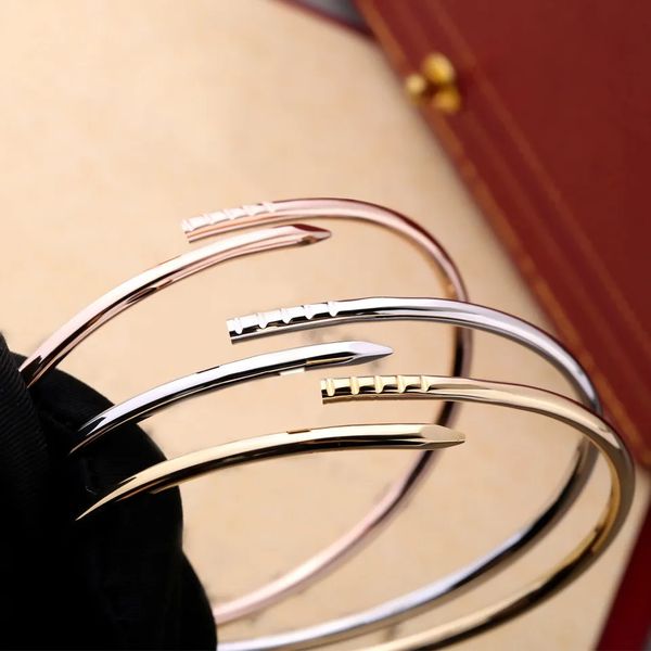 New Luxurydesigner Bracelet 3mm Thinner Nail Bracelet Fashion Unisex Cuff Bracelet Couple Bangle Gold Titanium Steel Bangle Jewelry Valentine's Day Gift
New Luxurydesigner Bracelet 3mm Thinner Nail Bracelet Fashion Unisex Cuff Bracelet Couple Bangle Gold Titanium Steel Bangle Jewelry Valentine's Day Gift