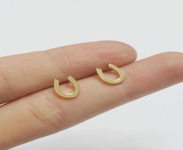 10pair s045 gold silver lucky horseshoe stud earrings horse shoe hoof earrings cute letter alphabet initial u stud earrings30723679627673, Golden;silver
10pair s045 gold silver lucky horseshoe stud earrings horse shoe hoof earrings cute letter alphabet initial u stud earrings30723679627673, Golden;silver