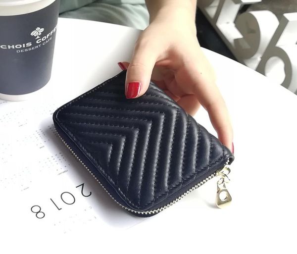 v pattern genuine leather women wallet luxury sheepskin female short purses thread lambskin designer ladies card holder card pocke5688148, Red;black
v pattern genuine leather women wallet luxury sheepskin female short purses thread lambskin designer ladies card holder card pocke5688148, Red;black
