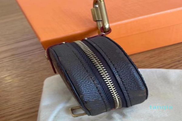 luxury leather alphabet alloy coin holder keychains bag for lover key chains fashion accessories supply3361596, Silver
luxury leather alphabet alloy coin holder keychains bag for lover key chains fashion accessories supply3361596, Silver