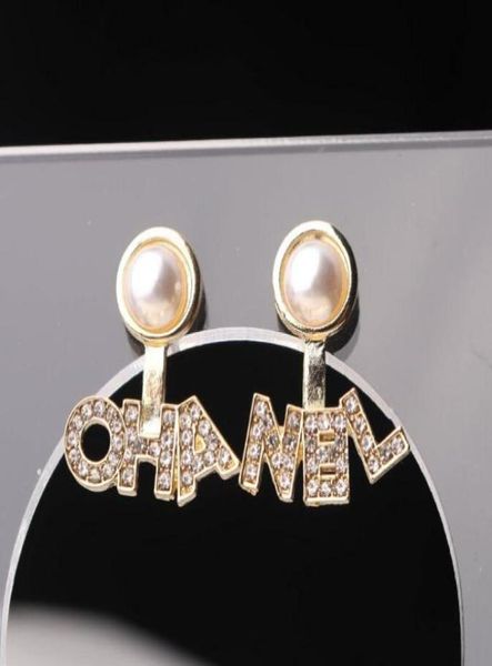23ss mixed fashion letters stud small sweet wind luxurious 925 silver designer women crystal rhinestone pearl earring jewelry acce9582370, Golden;silver
23ss mixed fashion letters stud small sweet wind luxurious 925 silver designer women crystal rhinestone pearl earring jewelry acce9582370, Golden;silver