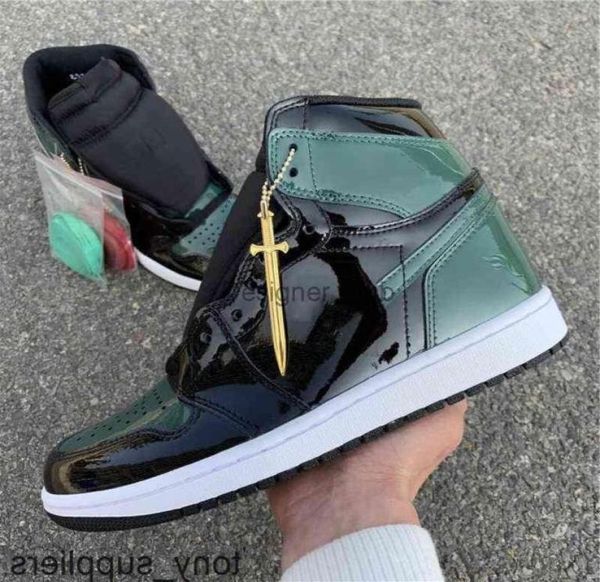 women men 1s basketball shoes 1 solyfly black green sports shoes designer trainer sneakers athletic shoes bm9746888
women men 1s basketball shoes 1 solyfly black green sports shoes designer trainer sneakers athletic shoes bm9746888