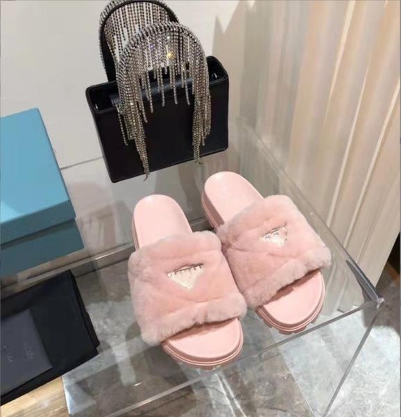 luxurys designers women slippers wool slide winter fur fluffy furry letters sandals warm comfortable slides fuzzy girl flip flop s9063724, Black
luxurys designers women slippers wool slide winter fur fluffy furry letters sandals warm comfortable slides fuzzy girl flip flop s9063724, Black
