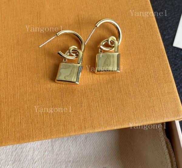 2021 designers stud women039s earrings classic letter ear men earring gold jewelry accessories fashion gift party 4593819, Golden
2021 designers stud women039s earrings classic letter ear men earring gold jewelry accessories fashion gift party 4593819, Golden
