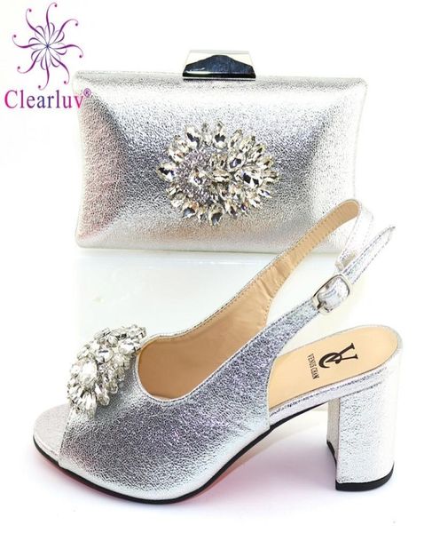selling nigerian design italian women shoes and bag set nigerian lady shoes matching bag with crystal lj2009254462596, Black
selling nigerian design italian women shoes and bag set nigerian lady shoes matching bag with crystal lj2009254462596, Black