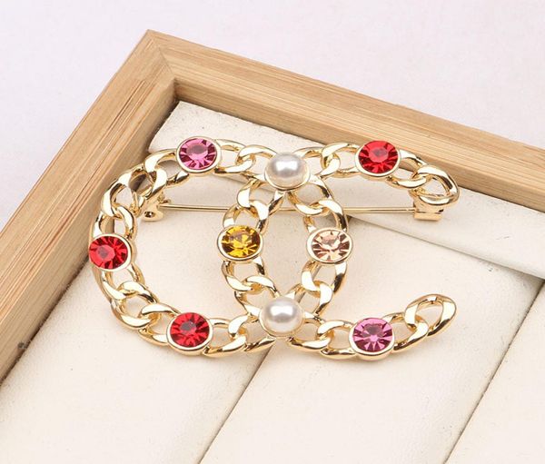 luxury women men designer brand letter brooches 18k gold plated inlay pearl crystal rhinestone jewelry brooch pin marry christmas 6021255, Gray
luxury women men designer brand letter brooches 18k gold plated inlay pearl crystal rhinestone jewelry brooch pin marry christmas 6021255, Gray