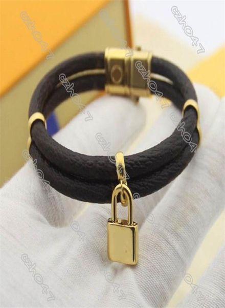 brand designer bracelet fashion bracelets for man women jewelry adjustable jewelrys with box8402897, Golden;silver
brand designer bracelet fashion bracelets for man women jewelry adjustable jewelrys with box8402897, Golden;silver
