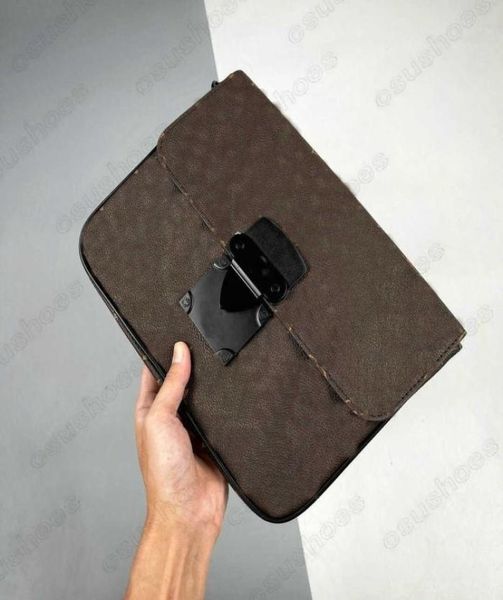s lock a4 pouch men clutch bags trunk clasp luxurys designers monograms macassar embossed leather slock magnetic closure handle b2854413
s lock a4 pouch men clutch bags trunk clasp luxurys designers monograms macassar embossed leather slock magnetic closure handle b2854413