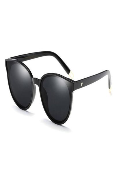 2020 selling fashion v women sunglasses polarized whole eyewear accessory brand designer summer style female girl sun glas3325330, White;black
2020 selling fashion v women sunglasses polarized whole eyewear accessory brand designer summer style female girl sun glas3325330, White;black