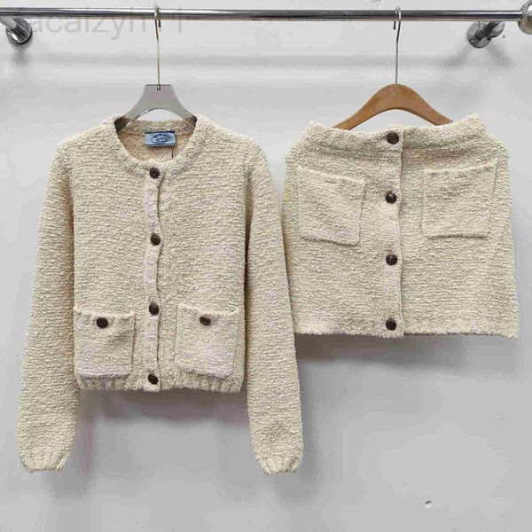 two piece dress designer womens triangle label sweater new round neck cardigan long sleeve knitted set, White
two piece dress designer womens triangle label sweater new round neck cardigan long sleeve knitted set, White