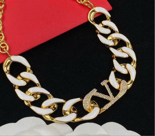 gold personalized women earring hoop full diamonds v letter sign simple circle earring stud fashion exaggerated necklace designer 8007606, Golden;silver
gold personalized women earring hoop full diamonds v letter sign simple circle earring stud fashion exaggerated necklace designer 8007606, Golden;silver