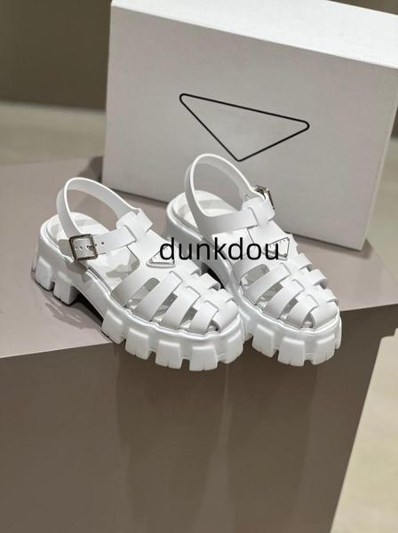 runner sandals designer women triangle logo sandal fashion jelly platform slippers monolith summer slides size 35419012520, Black
runner sandals designer women triangle logo sandal fashion jelly platform slippers monolith summer slides size 35419012520, Black