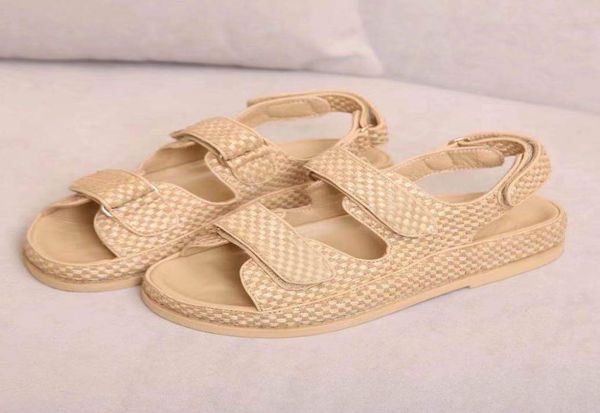 2021 magic wand nude leather platform sandals women fashion shoes size 35 to 41 tradingbear6668192, Black
2021 magic wand nude leather platform sandals women fashion shoes size 35 to 41 tradingbear6668192, Black