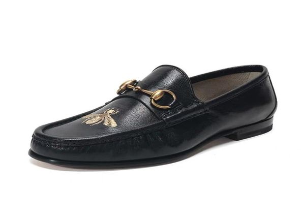 2021 designer mules princetown flat soled casual shoes authentic cowhide metal buckle mocassin shoes leather men women trample laz7711694, Black
2021 designer mules princetown flat soled casual shoes authentic cowhide metal buckle mocassin shoes leather men women trample laz7711694, Black