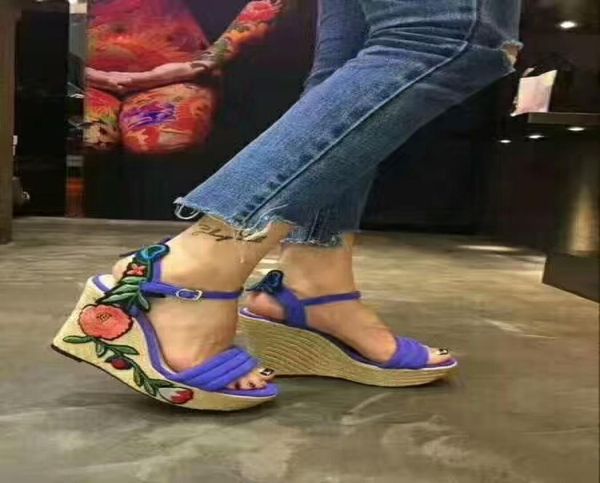 summer 2018 women platform wedges sandals peep toe ankle strap women embroidered shoes suede designer straw bottom ladies high hee3983584, Black
summer 2018 women platform wedges sandals peep toe ankle strap women embroidered shoes suede designer straw bottom ladies high hee3983584, Black