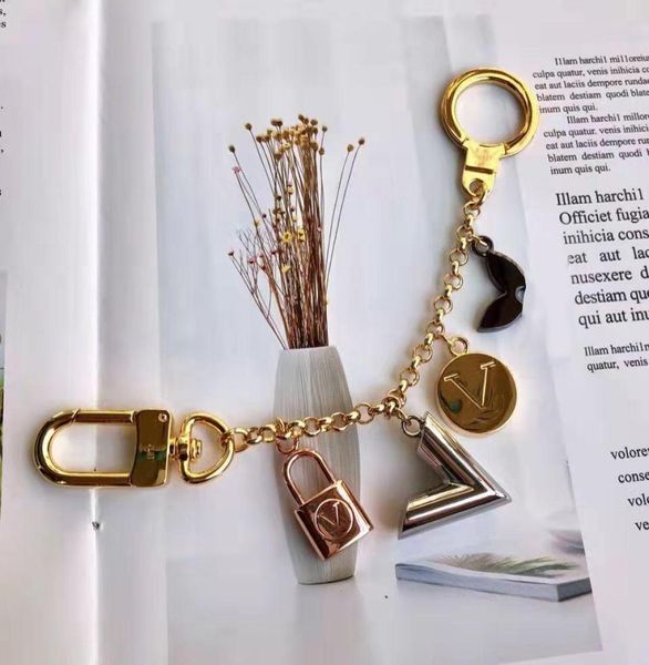 luxury keychain designer brand mens car keyring women buckle pendant exquisite gift with box dustbag7242315, Silver
luxury keychain designer brand mens car keyring women buckle pendant exquisite gift with box dustbag7242315, Silver