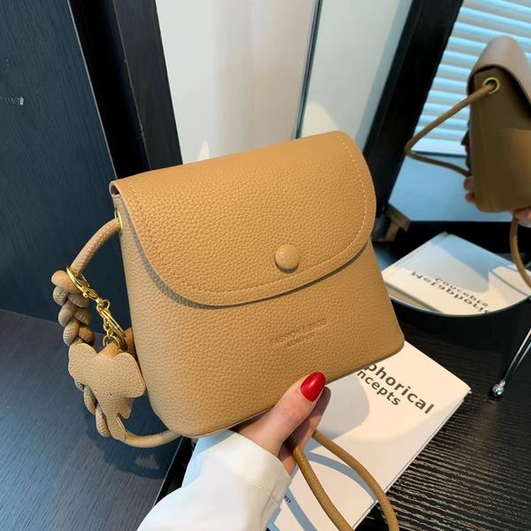 the latest soft leather small span bag temperament lightweight mobile phone bag foreign style crossbody bag factory direct sales
the latest soft leather small span bag temperament lightweight mobile phone bag foreign style crossbody bag factory direct sales