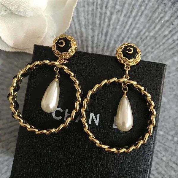 designer earrings channel luxury fashion small fragrant wind female letter big earrings fragrant grandma earrings accessories jewelry valent, Golden;silver
designer earrings channel luxury fashion small fragrant wind female letter big earrings fragrant grandma earrings accessories jewelry valent, Golden;silver