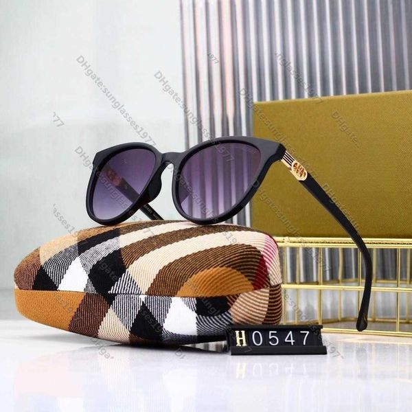 Fashion Designer Cool sunglasses Family B's trendy big frame polarized female Internet celebrity anchor driving glasses Han Banchao
Fashion Designer Cool sunglasses Family B's trendy big frame polarized female Internet celebrity anchor driving glasses Han Banchao