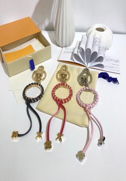 silver letter metal men women keychains with box fashion style m63082 accessories canvas leather gold key chain 4567578
silver letter metal men women keychains with box fashion style m63082 accessories canvas leather gold key chain 4567578