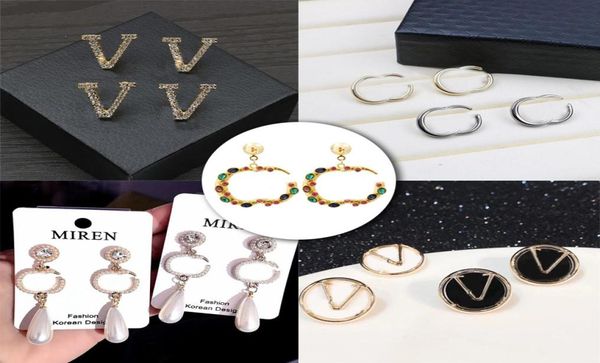 chic letters designer charm pearl diamond earrings full rhinestone studs women jewelry set for party anniversary5904431, Golden
chic letters designer charm pearl diamond earrings full rhinestone studs women jewelry set for party anniversary5904431, Golden