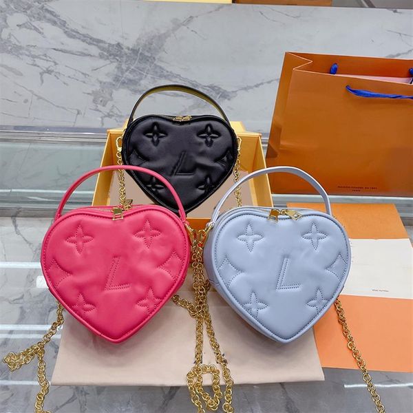 23ss womens valentine love style vanity bags cosmetic case with handle totes gold metal chain crossbody shoulder heart mini zi217l
23ss womens valentine love style vanity bags cosmetic case with handle totes gold metal chain crossbody shoulder heart mini zi217l