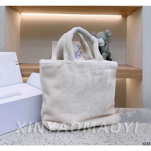 winter warm bags designer bag woman crochet tote bag luxury handbag summer shopping purse totes shoulder handbags triangle winter teddy
winter warm bags designer bag woman crochet tote bag luxury handbag summer shopping purse totes shoulder handbags triangle winter teddy