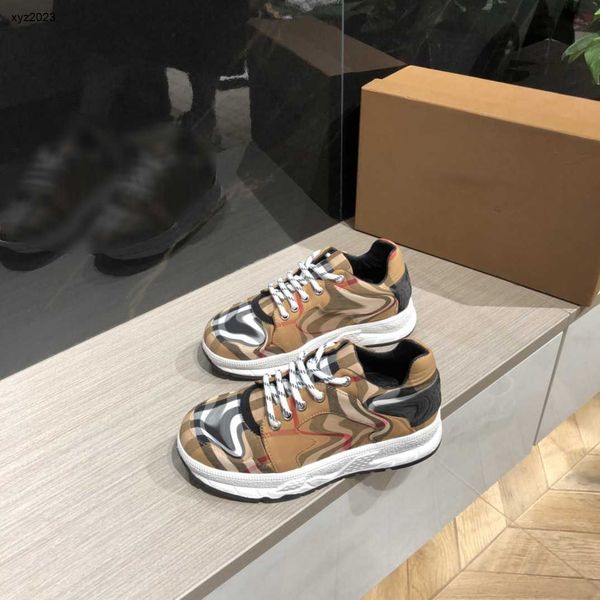 23ss shoes for boys girls classic khaki plaid print child sneakers size 26-35 lace-up baby casual shoes including box aug30, Black;red
23ss shoes for boys girls classic khaki plaid print child sneakers size 26-35 lace-up baby casual shoes including box aug30, Black;red