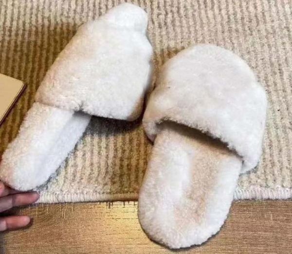 2022 women winter slipper woolen sheepskin classic letters fur one piece lamb wool warm and comfortable wear resistan2770111, Black
2022 women winter slipper woolen sheepskin classic letters fur one piece lamb wool warm and comfortable wear resistan2770111, Black