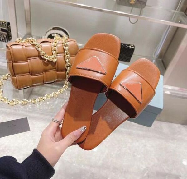 factory direct selling highgrade anti slip designer women039s slippers black and white brown three color flat sole mule word f1423556
factory direct selling highgrade anti slip designer women039s slippers black and white brown three color flat sole mule word f1423556