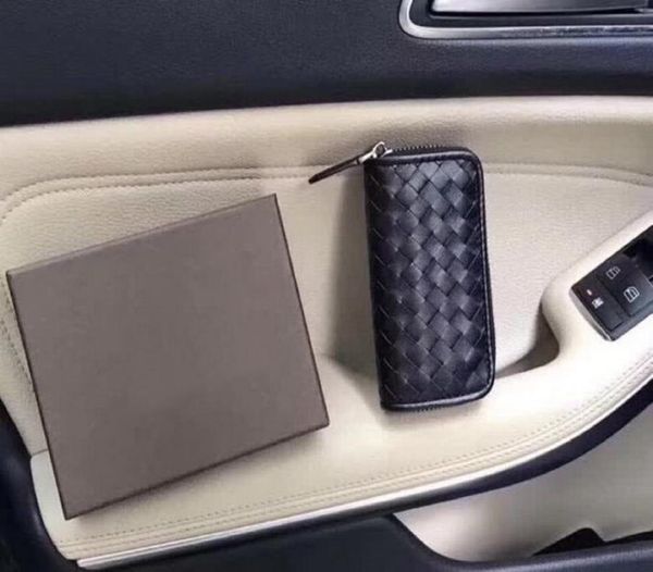 2020 new luxury designer key pouch men black plaid genuine leather with zipper keychain wallet key holder 115cm with 8928475, Red;blue
2020 new luxury designer key pouch men black plaid genuine leather with zipper keychain wallet key holder 115cm with 8928475, Red;blue