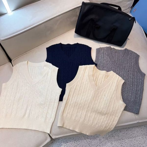fashion designer vests for women autumn spring winter outdoor sweaters women's knitted shirts 23852, White;black
fashion designer vests for women autumn spring winter outdoor sweaters women's knitted shirts 23852, White;black