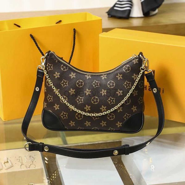 tote designer bag designer bag real leather luxury old flower diane baguette handbag large-capacity canvas strap embossed letters colorful 2
tote designer bag designer bag real leather luxury old flower diane baguette handbag large-capacity canvas strap embossed letters colorful 2