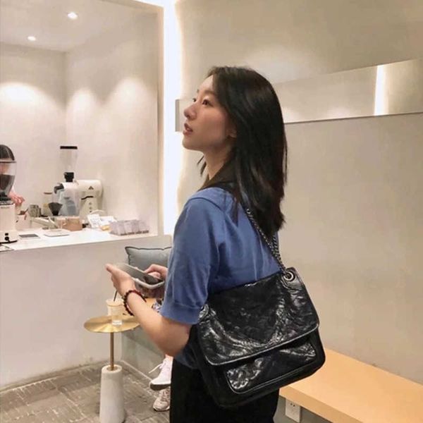 designer brand evening handbags for sale of wholesale oil wax leather elephant pattern cowhide postman bag with same style on with real logo
designer brand evening handbags for sale of wholesale oil wax leather elephant pattern cowhide postman bag with same style on with real logo