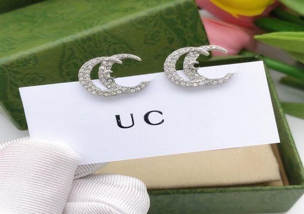 designers luxury earrings solid color stud letters with diamond design women earrings valentine039s day gift fashion temperamen1306890, Golden;silver
designers luxury earrings solid color stud letters with diamond design women earrings valentine039s day gift fashion temperamen1306890, Golden;silver