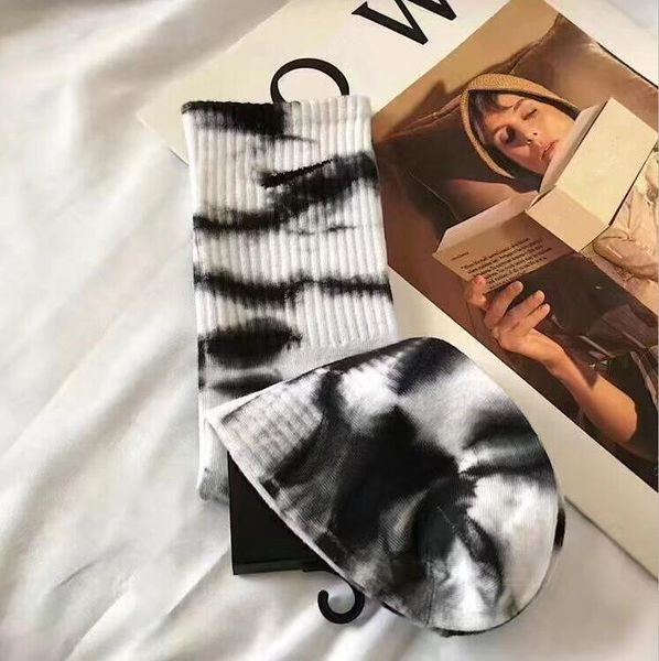 wholesale women socks men's stockings pure cotton 10 colors socks cupcake women's long tie dye matching color sports korean couple, Black;white
wholesale women socks men's stockings pure cotton 10 colors socks cupcake women's long tie dye matching color sports korean couple, Black;white