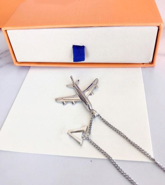 luxurys desingers aircraft airline couple necklace female winter necklaces full diamond gold light niche highend titanium steel v7782126, Silver
luxurys desingers aircraft airline couple necklace female winter necklaces full diamond gold light niche highend titanium steel v7782126, Silver