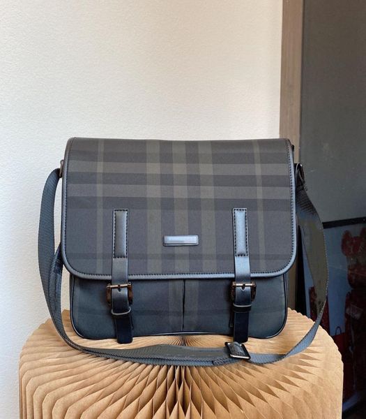 2021 b messenger bag fashion black canvas leather classic versatile business casual versatile style highend temperament large cap6287925 
2021 b messenger bag fashion black canvas leather classic versatile business casual versatile style highend temperament large cap6287925