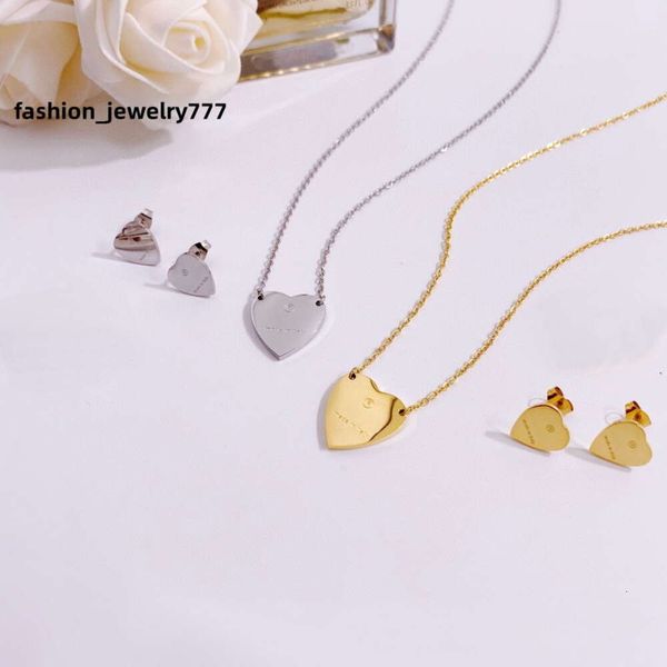 europe america fashion jewelry sets women lady titanium steel 18k plated gold earrings necklaces sets with g letter heart pendant, Silver
europe america fashion jewelry sets women lady titanium steel 18k plated gold earrings necklaces sets with g letter heart pendant, Silver