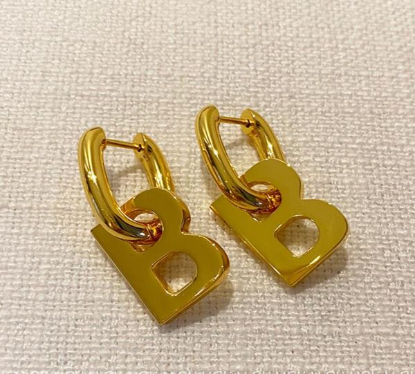 2020 new paris fashion week b letter pendant earrings fashionable retro stud earrings detachable allmatching fashion6524645, Golden;silver
2020 new paris fashion week b letter pendant earrings fashionable retro stud earrings detachable allmatching fashion6524645, Golden;silver