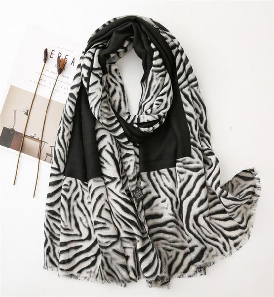 leisure time mianma wind feel scarf woman jibai take the edge frame zebra grain lovers long fund shawl dual purposenew fashion7665222, Blue;gray
leisure time mianma wind feel scarf woman jibai take the edge frame zebra grain lovers long fund shawl dual purposenew fashion7665222, Blue;gray