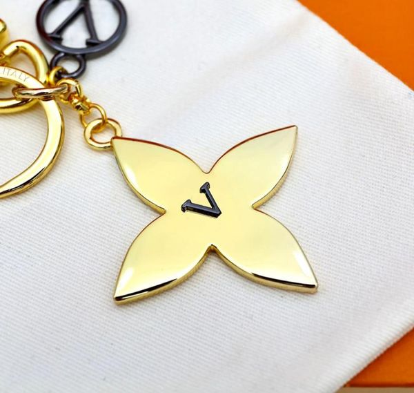 luxury designer keychain letter follow pendant gold key buckle fashion classic keychains mens womens keys bags orname5052547, Silver
luxury designer keychain letter follow pendant gold key buckle fashion classic keychains mens womens keys bags orname5052547, Silver