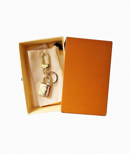 high qualtiy aolly lock desigen keyring holder brand keychain designers men women car bag key chain with box 2 sstyle7870399, Silver
high qualtiy aolly lock desigen keyring holder brand keychain designers men women car bag key chain with box 2 sstyle7870399, Silver