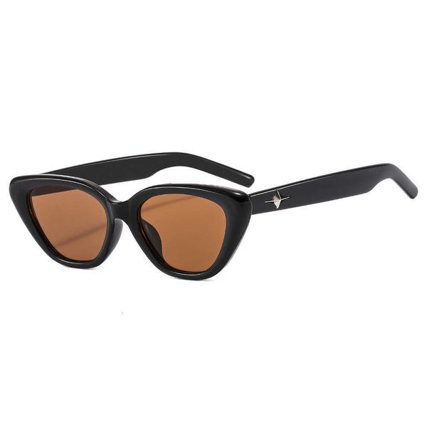 2023 new triangle cat eyes sunglasses for women with advanced sensation ins. for street shooting sun visors ml6w, White;black
2023 new triangle cat eyes sunglasses for women with advanced sensation ins. for street shooting sun visors ml6w, White;black