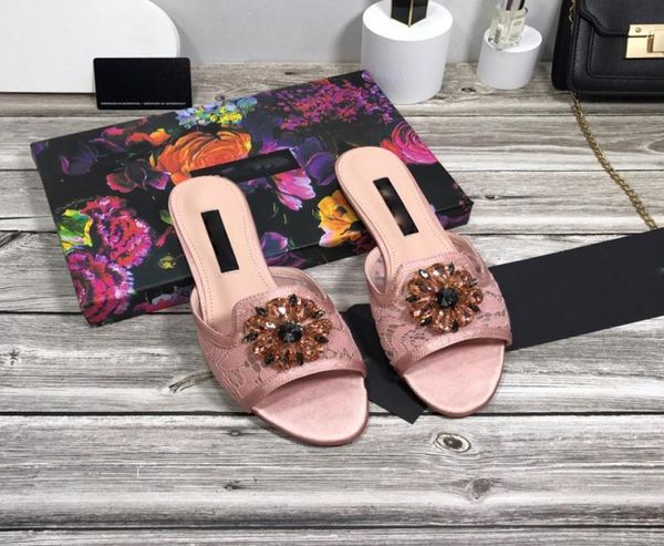 2021 women autumn and winter lace slippers designer ladies sheepskin feet with box gift7355897, Black
2021 women autumn and winter lace slippers designer ladies sheepskin feet with box gift7355897, Black