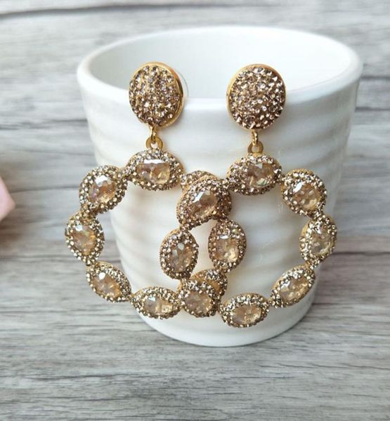 1 pair gorgeous flower vintage bohemia pendantswater drop semi precious stone charm bohemian style earrings for women7188957, Golden;silver
1 pair gorgeous flower vintage bohemia pendantswater drop semi precious stone charm bohemian style earrings for women7188957, Golden;silver