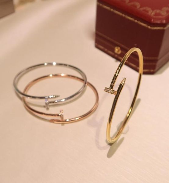brand s925 pure silver nail bracelet zircon set spring buckle design classic screw style luxury fashion prom ladies bracelet7635678, Black
brand s925 pure silver nail bracelet zircon set spring buckle design classic screw style luxury fashion prom ladies bracelet7635678, Black