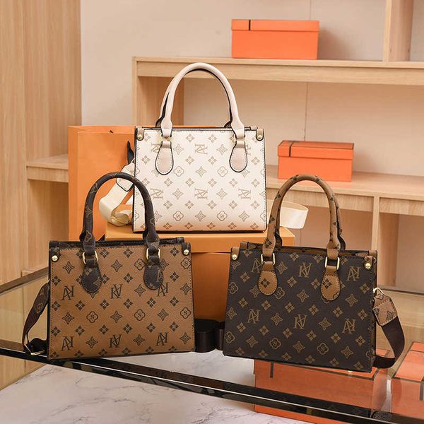 2024 luxury handbag luxury designer factory direct sales new and fashionable atmosphere handheld women's large capacity shoulder bag ca
2024 luxury handbag luxury designer factory direct sales new and fashionable atmosphere handheld women's large capacity shoulder bag ca