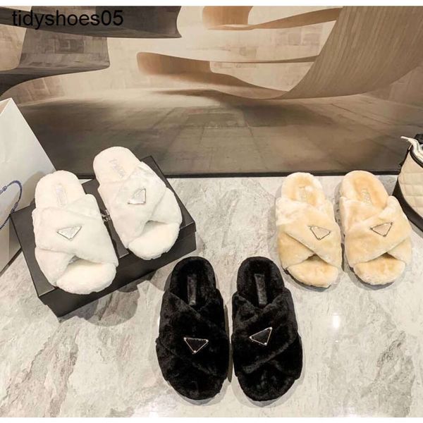 new autumn and winter luxury designer fashion women's wool sandals slippers triangle label stitching pattern thick bottom cross wool sl, Black
new autumn and winter luxury designer fashion women's wool sandals slippers triangle label stitching pattern thick bottom cross wool sl, Black